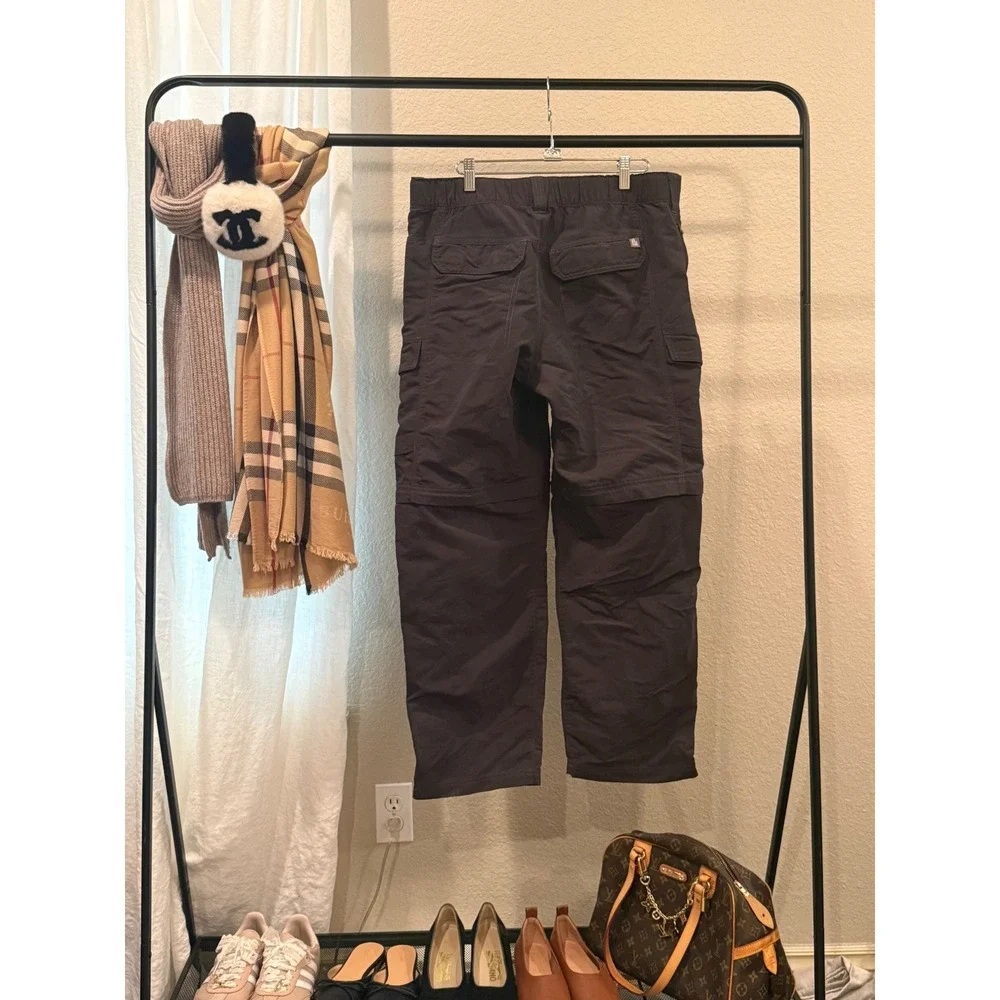 The North Face Mens Convertible Cargo Hiking Pants Gray Size Medium Short M/M